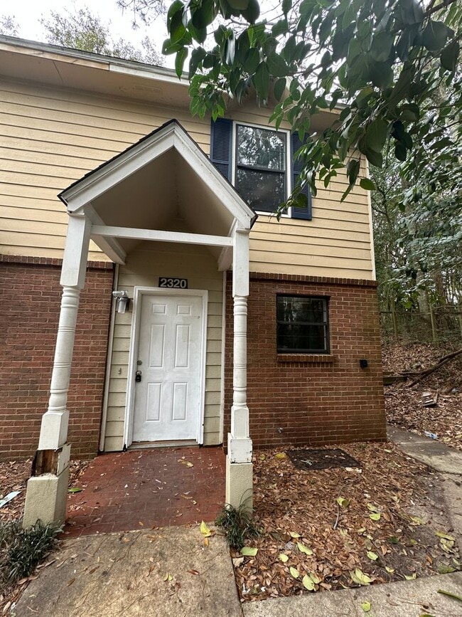 Building Photo - 2320 Sylvan Ct
