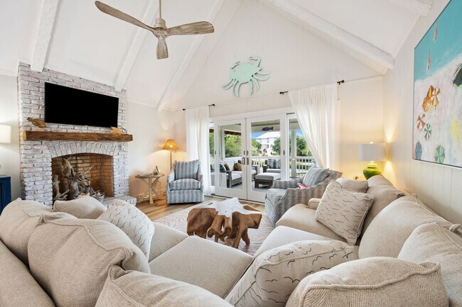 Foto del edificio - 165 Pioneer Loop