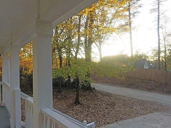 Foto del edificio - 4 Bedroom Single Family Home in Atlanta (West View/Florida Heights)