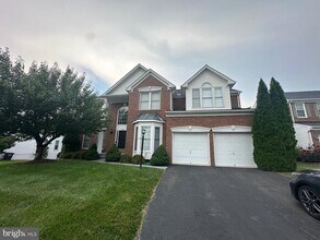Building Photo - 4780 Walbern Ct