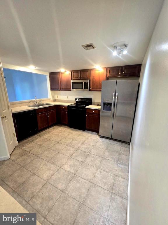 Foto del edificio - 471 Stonehedge Ln