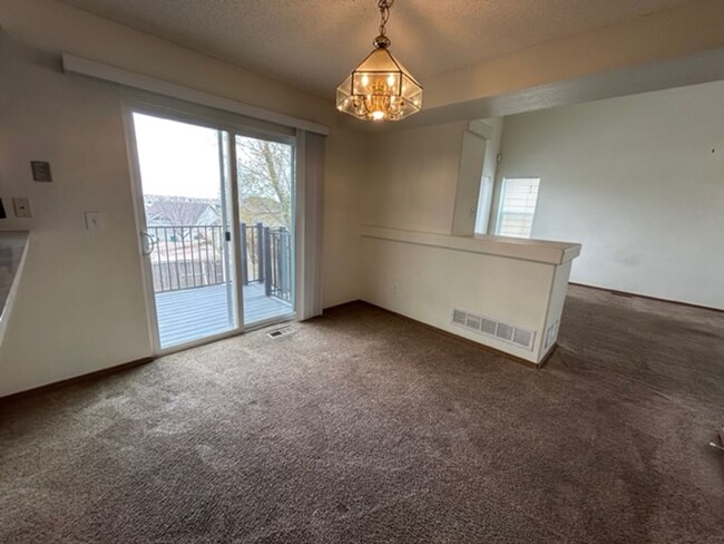Building Photo - Cozy 4 Bedroom Home in Stetson Hills