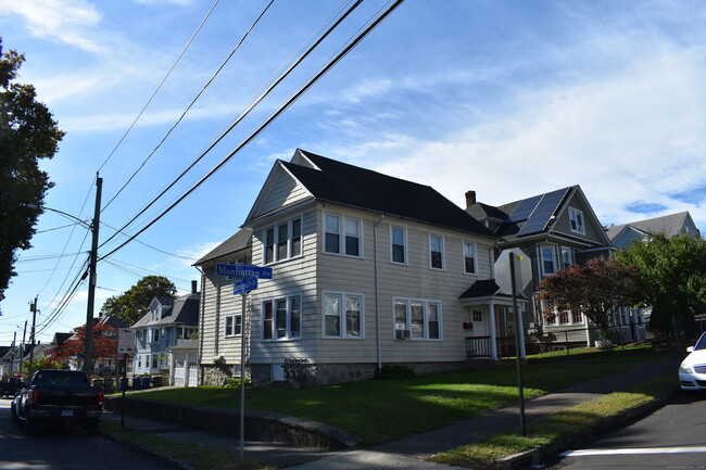 Foto del edificio - 11 Manhattan Ave