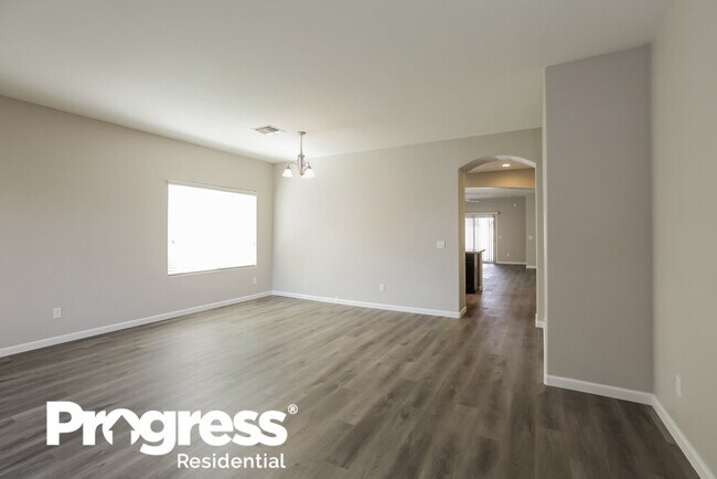 Foto del edificio - 3422 W Chambers St