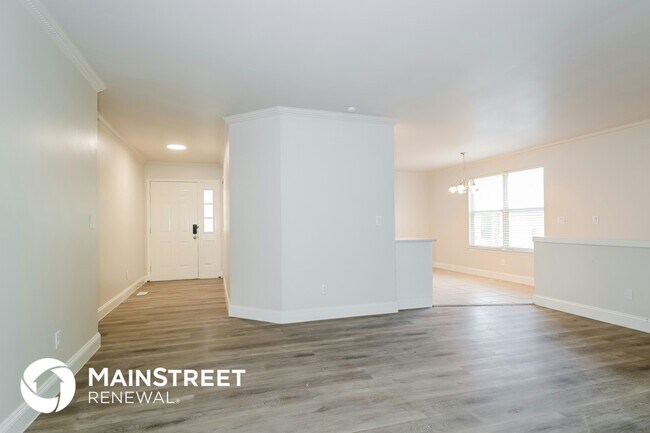 Building Photo - 14429 Jamestown Bay Dr