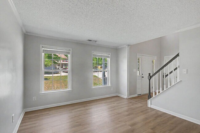 Building Photo - Longhill Station-September Rental