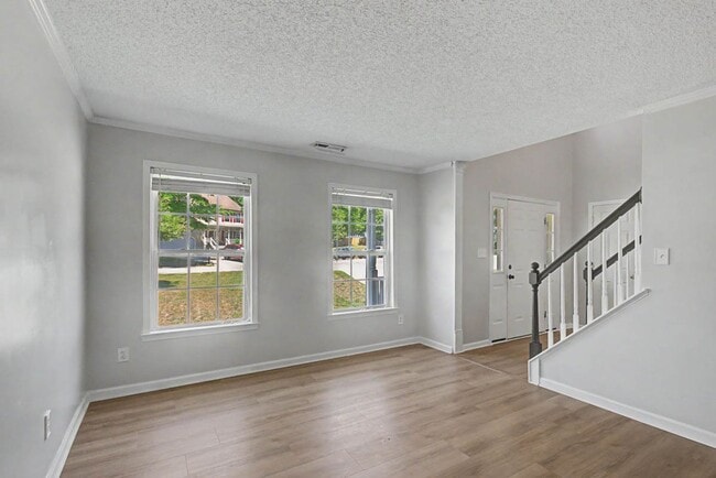 Foto del edificio - Longhill Station-September Rental