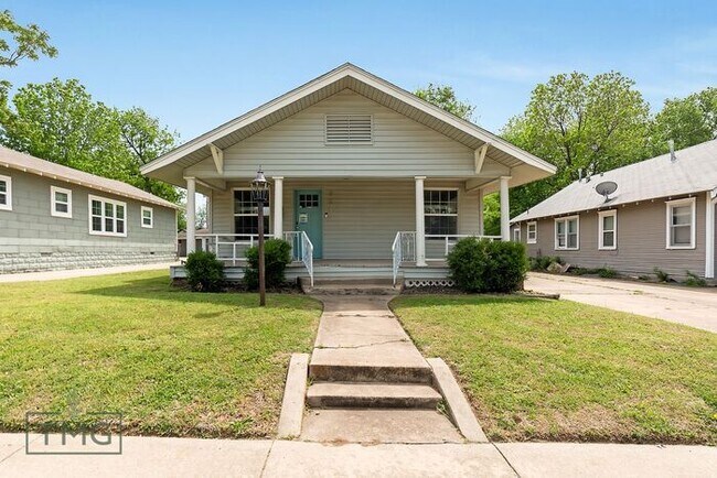 Foto del edificio - 2 Bed, 2 Bath Home Near TU
