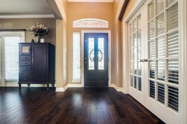 Photo - 905 High Meadow Rd House