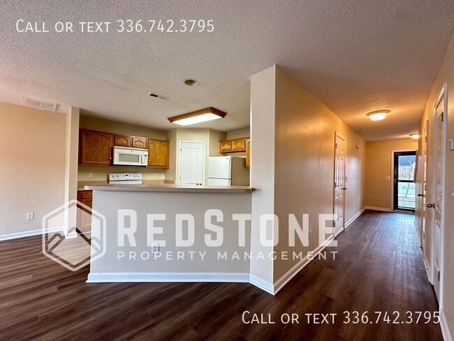 Building Photo - 610 Thistle Dr