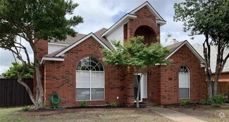 Building Photo - 2716 Garden Springs Dr