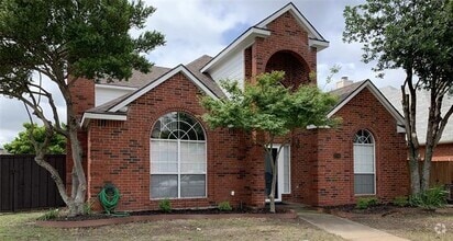 Building Photo - 2716 Garden Springs Dr
