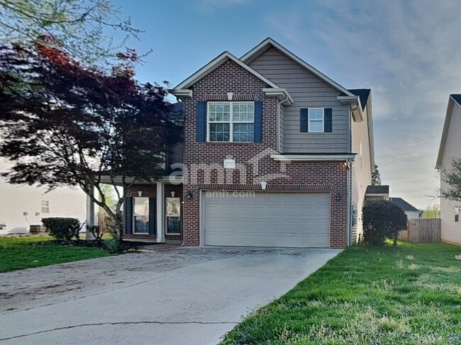 Building Photo - 1641 Silver Oak Ln