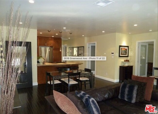 Foto del edificio - 3516 Greenwood Ave