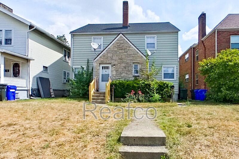 Primary Photo - 100 N Westmoor Ave