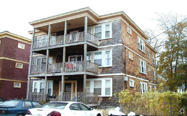 Primary Photo - 21 Whipple Ave