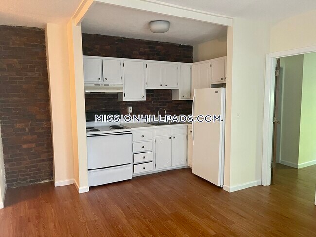 Building Photo - 74 S Huntington Ave