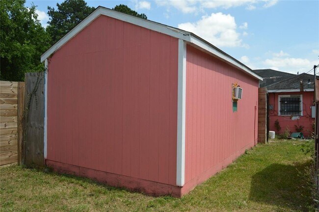 Building Photo - 5305 Rapido Rd