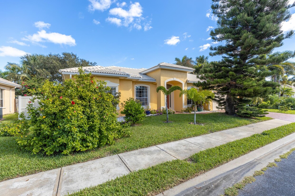 190 Ocean Ridge Dr, Melbourne Beach, FL 32951 House Rental in