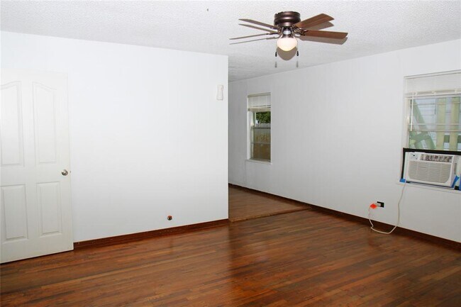 Building Photo - 409 N Parrish St
