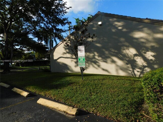Foto del edificio - 11627 SW 90th St