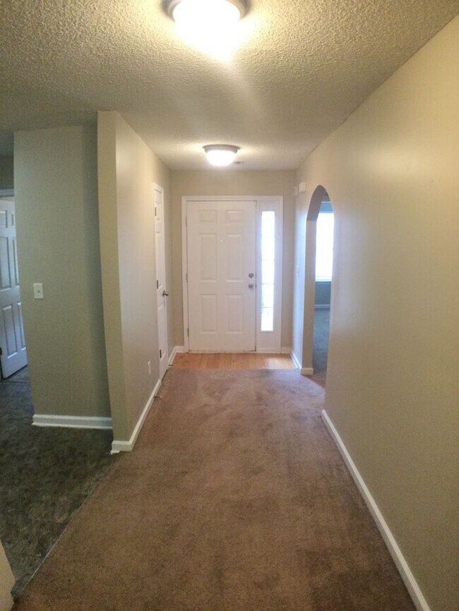 Building Photo - 4907 Larkspur Ln