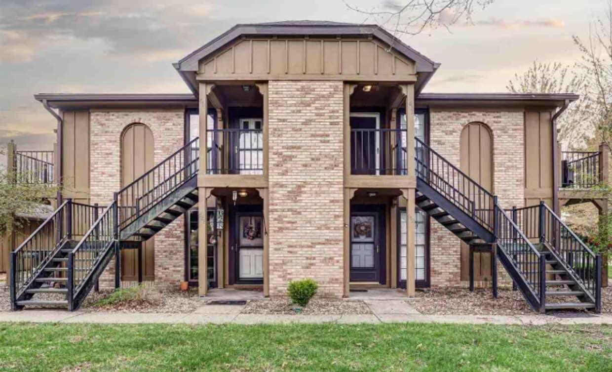 Building Photo - Village Quarter Ground Level Condo