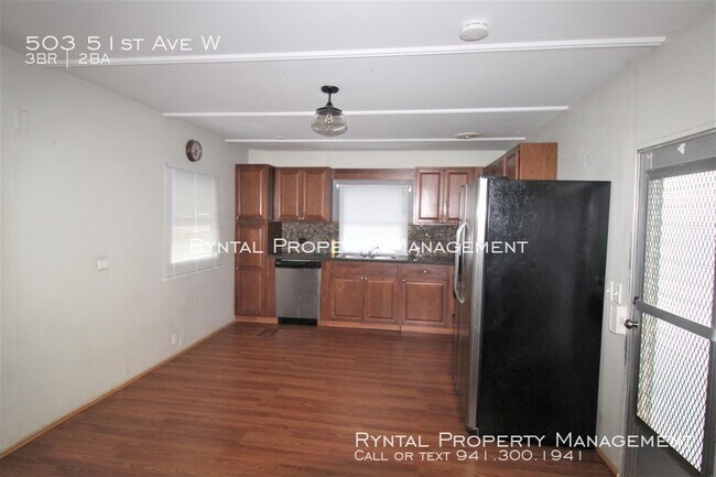 Building Photo - 503 51st Ave W