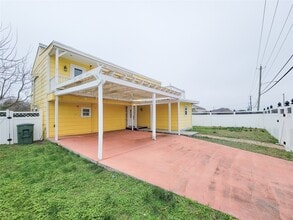 Building Photo - 5703 Fraser Ave