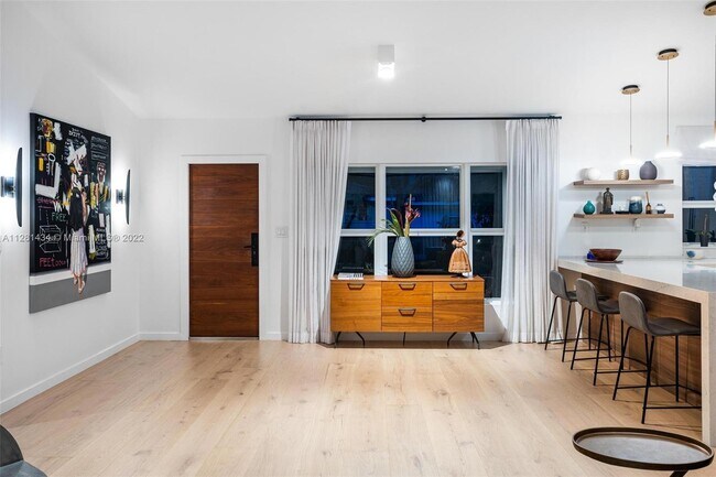 Foto del edificio - 550 Jeronimo Dr