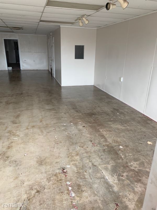 Primary Photo - Studio, 1 bath Apartment - 5219 SANGER AVENUE