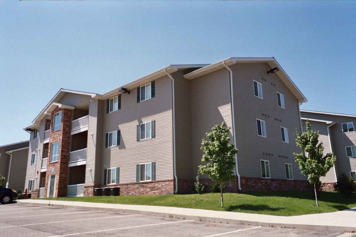 Windsor Pointe 3815 Tripp St Ames, IA