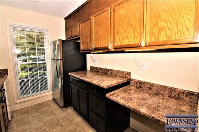 Building Photo - 2712 Helaman Ct