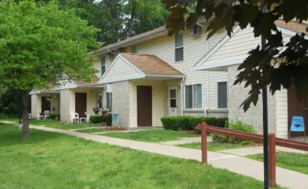 Building Photo - 1008 Hayden Pl