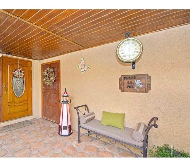 Foto del edificio - 19636 Bobolink Dr
