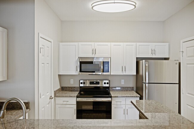 2BR, 2BA - Renaissance - Signature Place Apartments