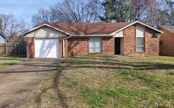 Building Photo - 3760 St Elmo Ave