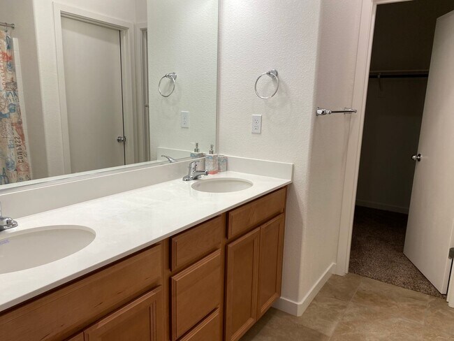 Foto del edificio - 3 Bedroom 2 Bath Home for Rent