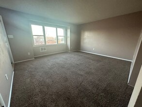 Building Photo - 2511 Farnum St