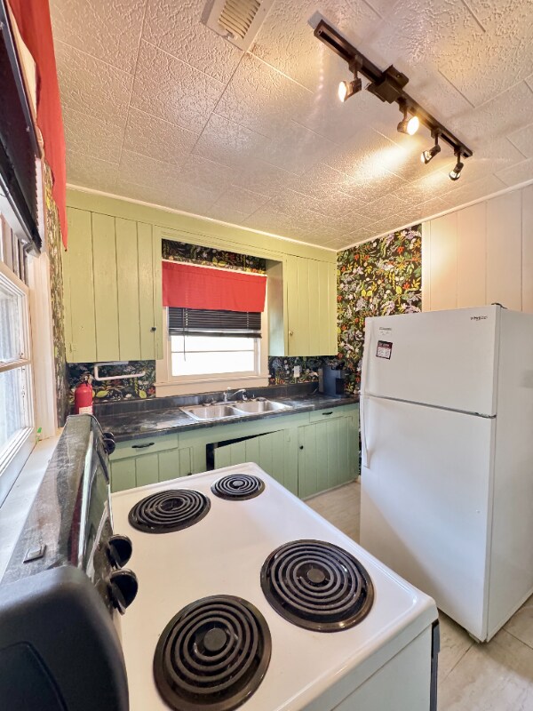 Building Photo - 7203 Porcher Dr