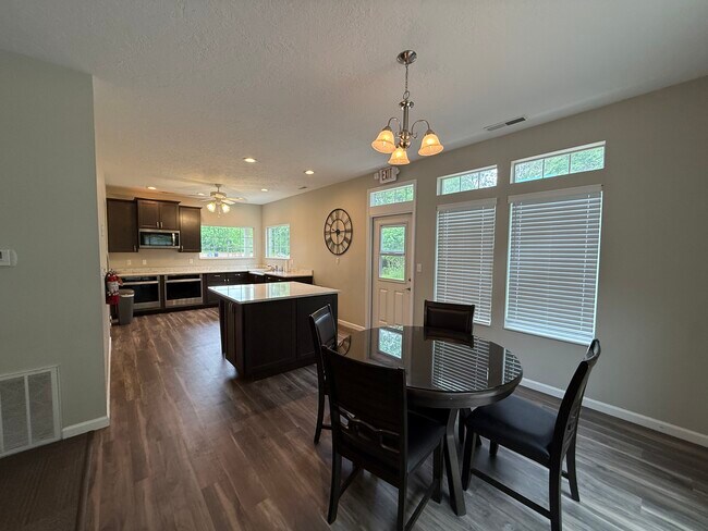 Casa club - Hermitage Hills Apartments