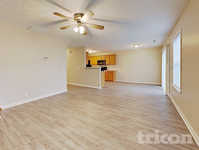 Building Photo - 1256 Lasalle Dr