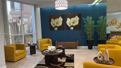 Building Photo - 1200 St Charles Pl