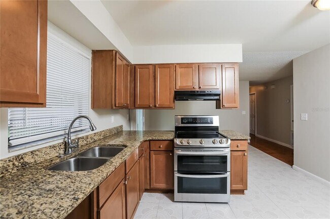 Building Photo - 116 N Buena Vista Ave