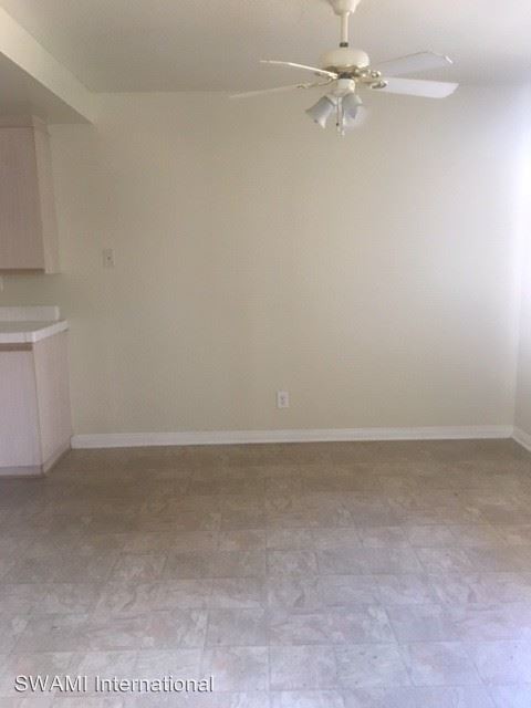 Foto del edificio - 845 W Beach Ave