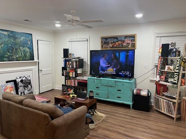 Foto del edificio - 311 Pineview Ln W