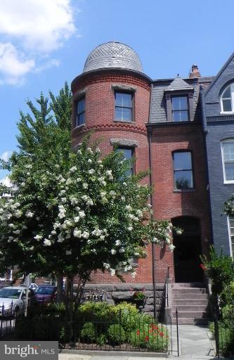 Building Photo - 1819 19th St NW