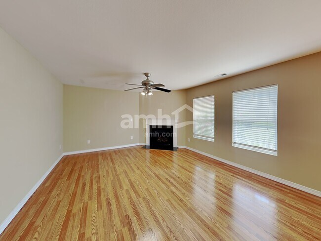 Foto del edificio - 2432 Sweet Birch Ct