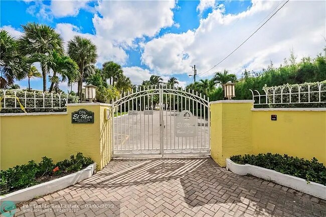 Acceso privado - 1391 S Ocean Blvd