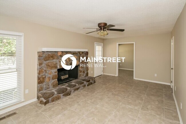 Building Photo - 3 Bedroom Pet-Friendly Home in Birmingham,...